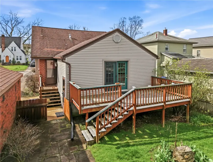 1027 Myrtle Pl, Sharon, PA 16146 - #2