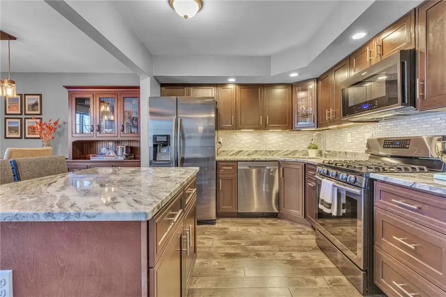 610 Maple Ln #1, Sewickley, PA 15143 - #3