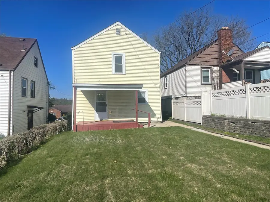 1610 Taylor Ave, New Kensington, PA 15068 - #2