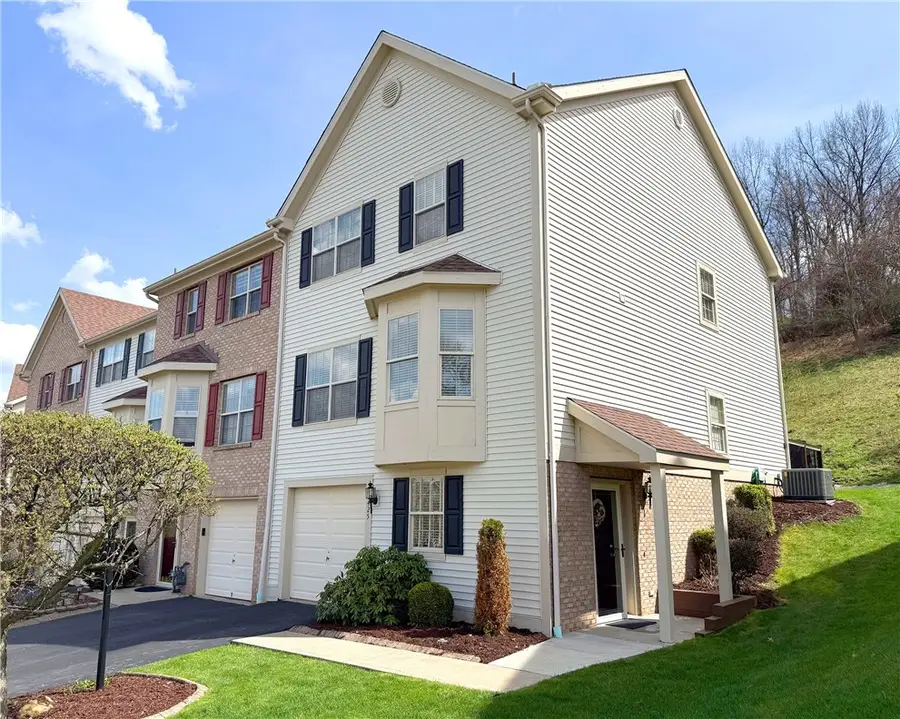 425 Georgetown Ct, Seven Fields, PA 16046 - #2