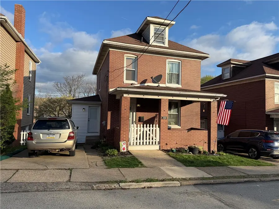 238 Southwest Ave, Greensburg, PA 15601 - #2
