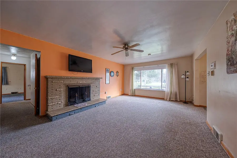 1757 Brodhead Rd, Coraopolis, PA 15108 - #3