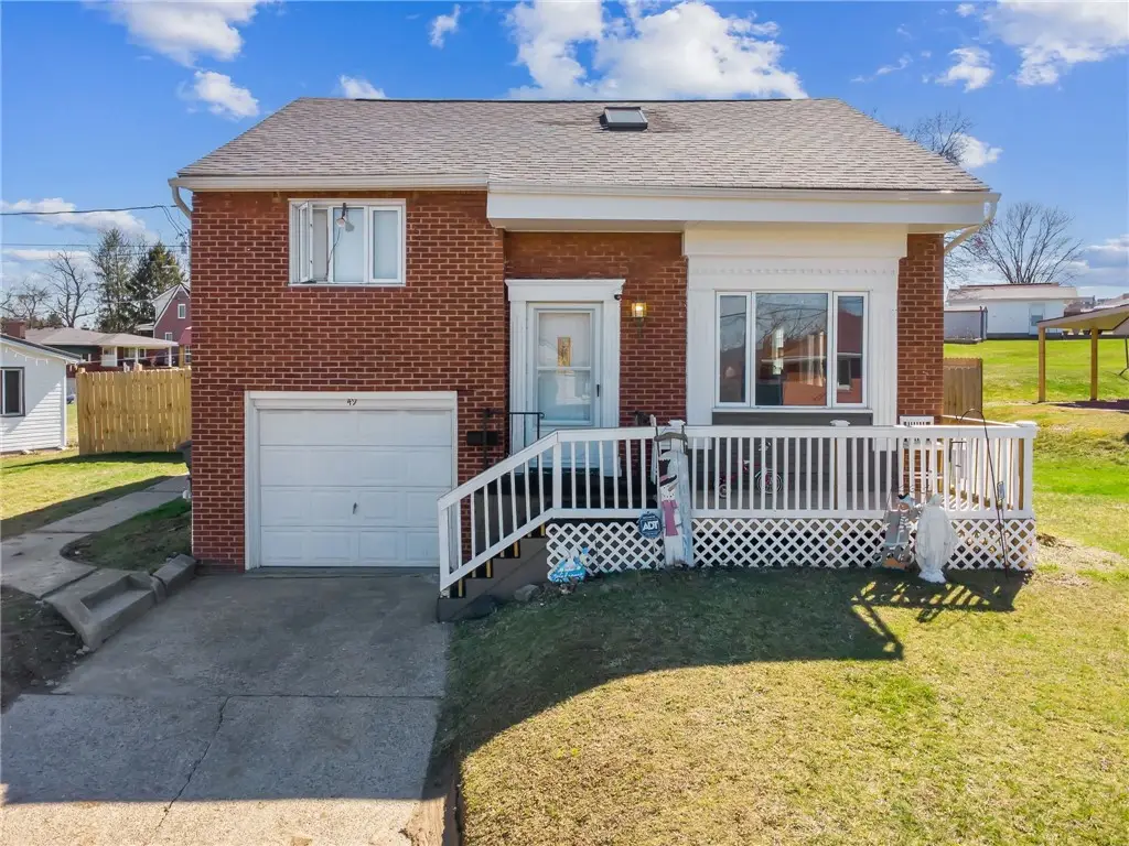 49 Montraver Dr, Monessen, PA 15062 - #1