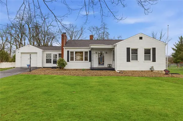 413 Summit View Dr, New Castle, PA 16105