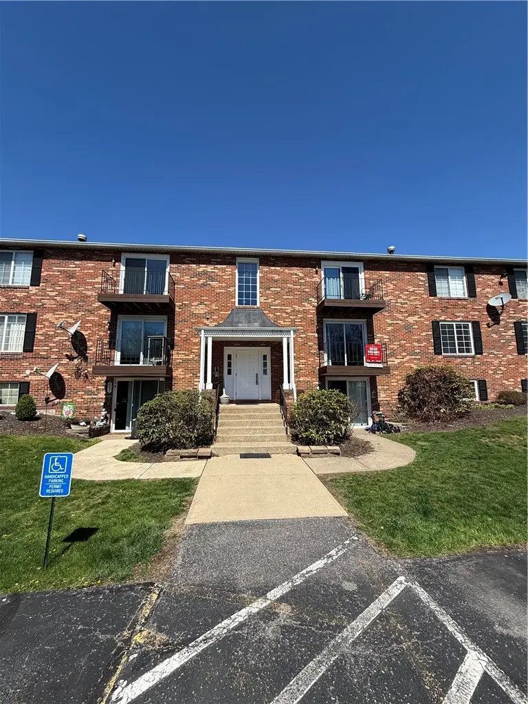 608 Bonnie Brae Dr, Coraopolis, PA 15108 - #2