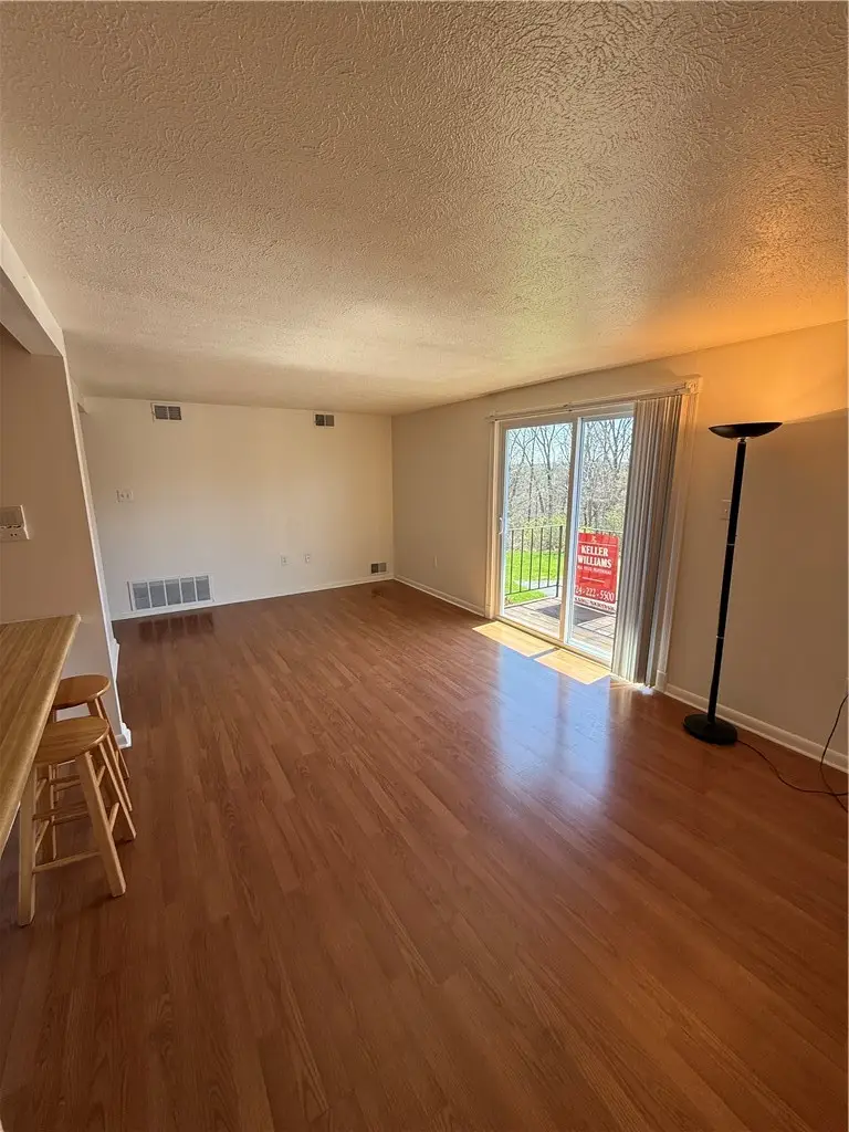 608 Bonnie Brae Dr, Coraopolis, PA 15108 - #3