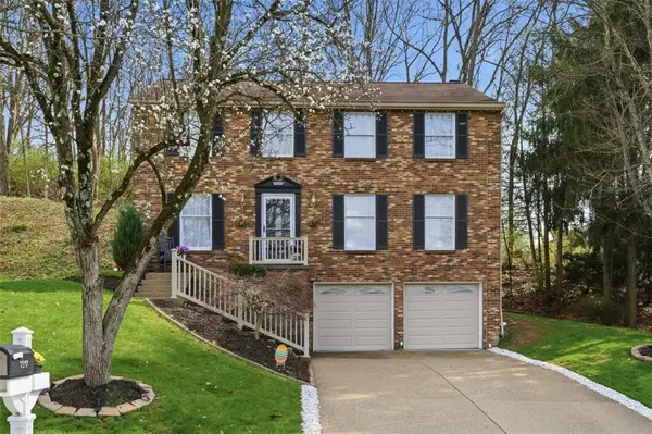 1317 Manor Dr, Pittsburgh, PA 15241