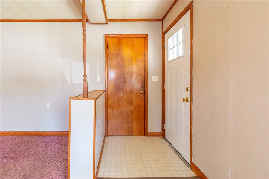 323 Indiana Ave, Avonmore, PA 15618 - #3