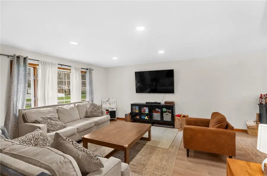 115 Milton St, Sharpsville, PA 16150 - #2