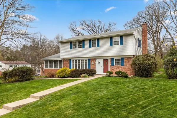 9460 Doral Dr, Pittsburgh, PA 15237