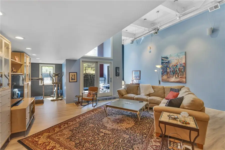 2250 Mary St #204, Pittsburgh, PA 15203 - #3