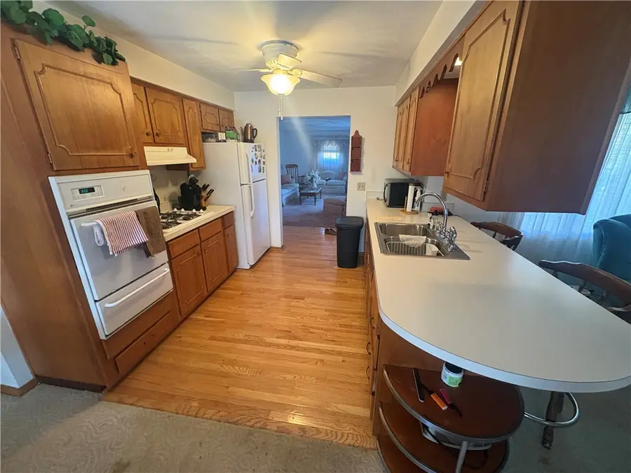 27 Charles St, Punxsutawney, PA 15767 - #2