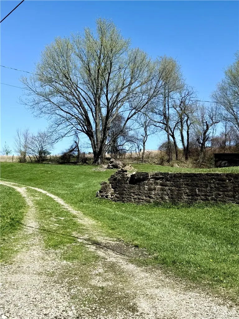 118 Hill Farm Rd, Dunbar, PA 15431 - #2