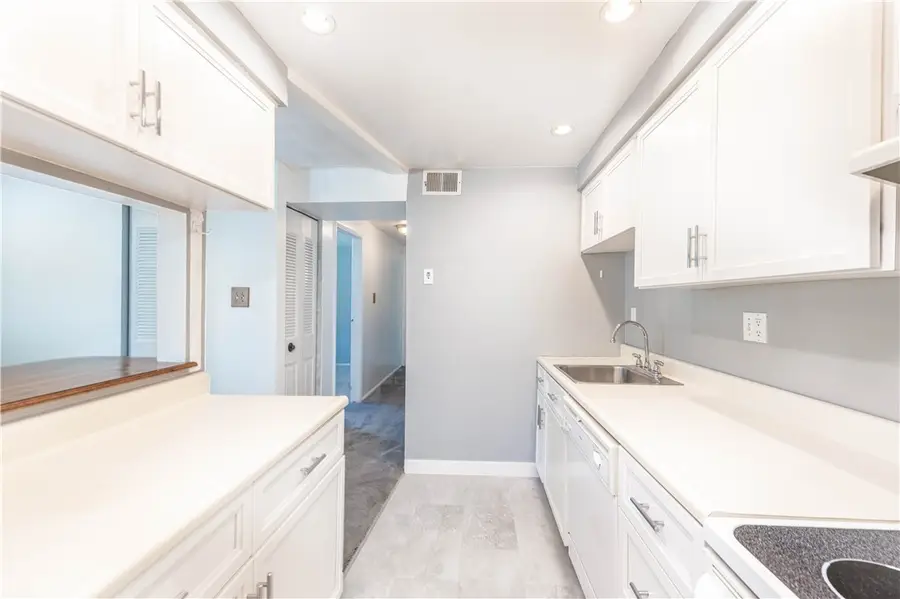 505 Hunters Path Rd #23, Bridgeville, PA 15017 - #3