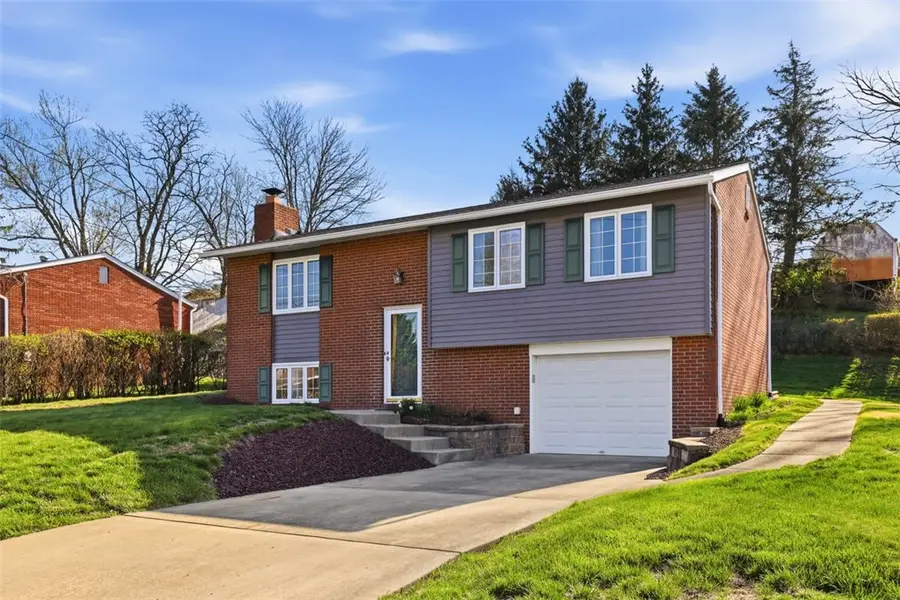 114 Lycoming Dr, Coraopolis, PA 15108 - #3