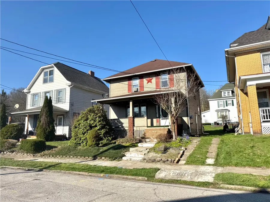 904 W Clayton St, New Castle, PA 16102 - #2