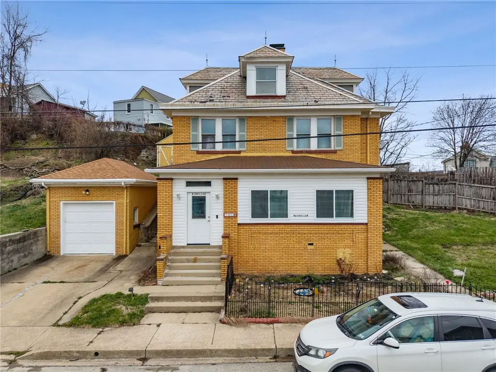 701 Cowan Ave, Jeannette, PA 15644 - #1
