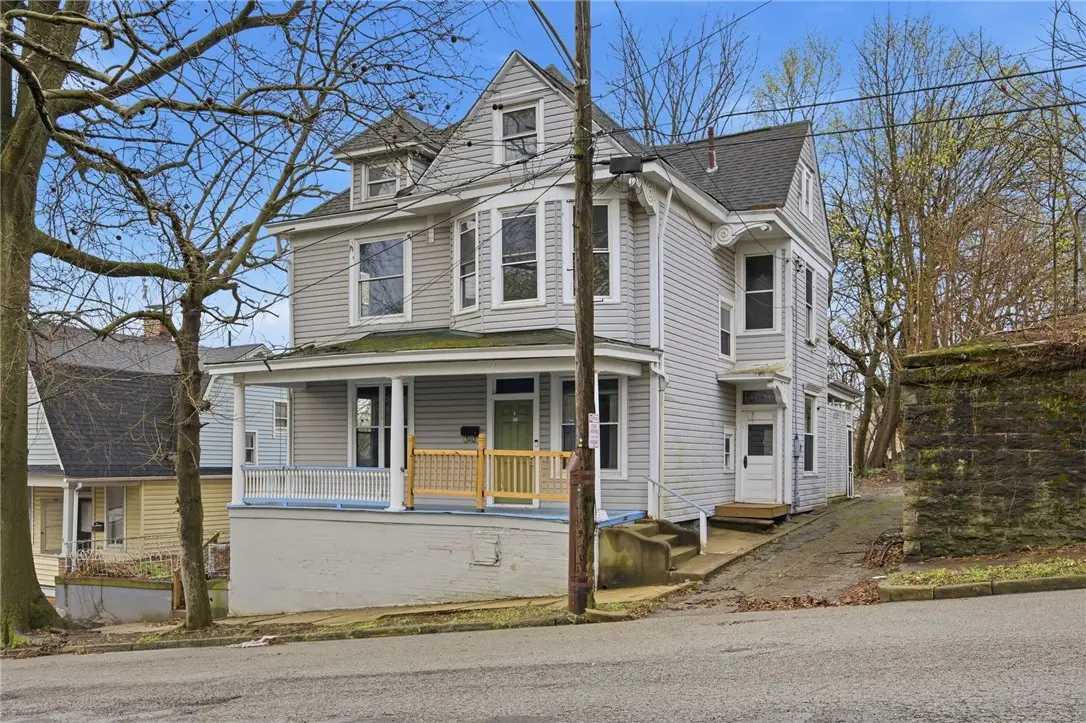 411 Pine St, Beaver Falls, PA 15010 - #1