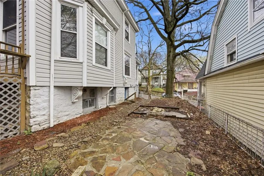 411 Pine St, Beaver Falls, PA 15010 - #2