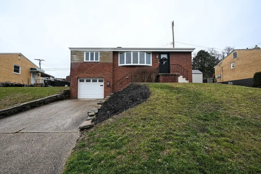 116 Mary Ann Drive, Pittsburgh, PA 15227 - #2