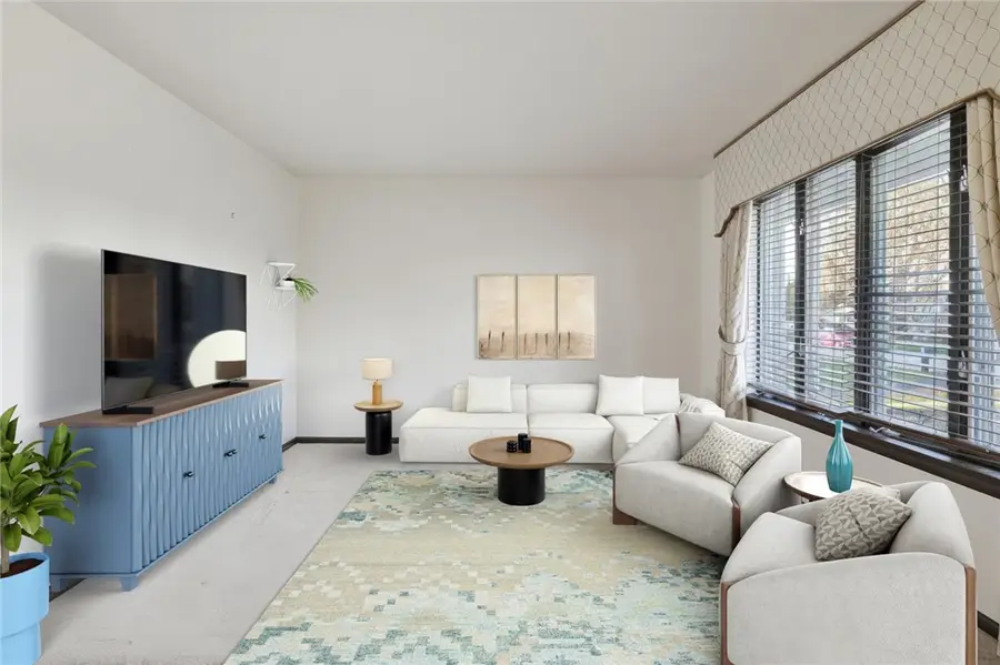 20 Royal Oaks Dr, Charleroi, PA 15022 - #2