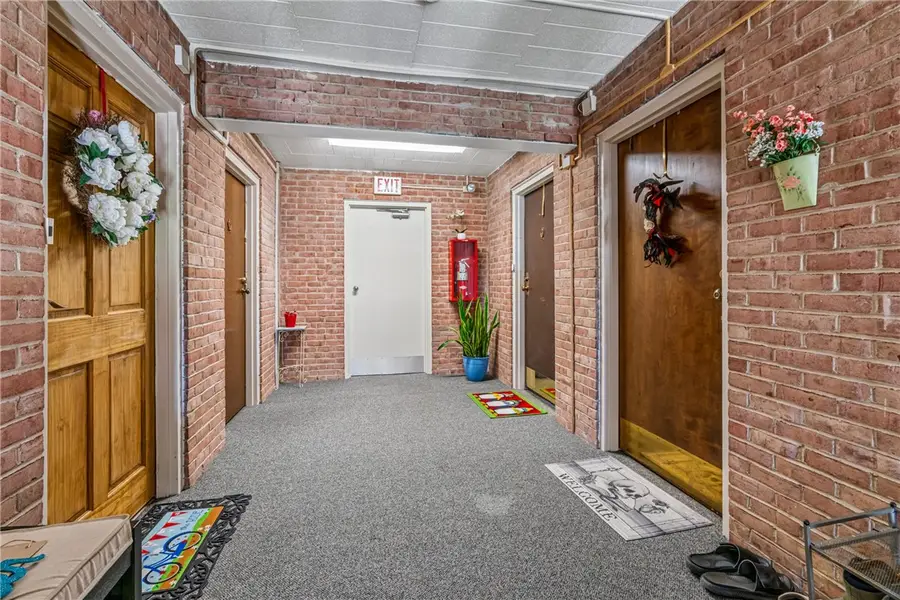 223 Forest Green Drive, Coraopolis, PA 15108 - #2