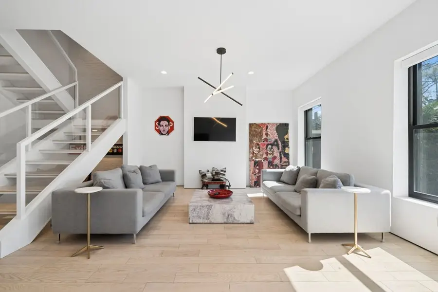 817 Saint James, Pittsburgh, PA 15232 - #3