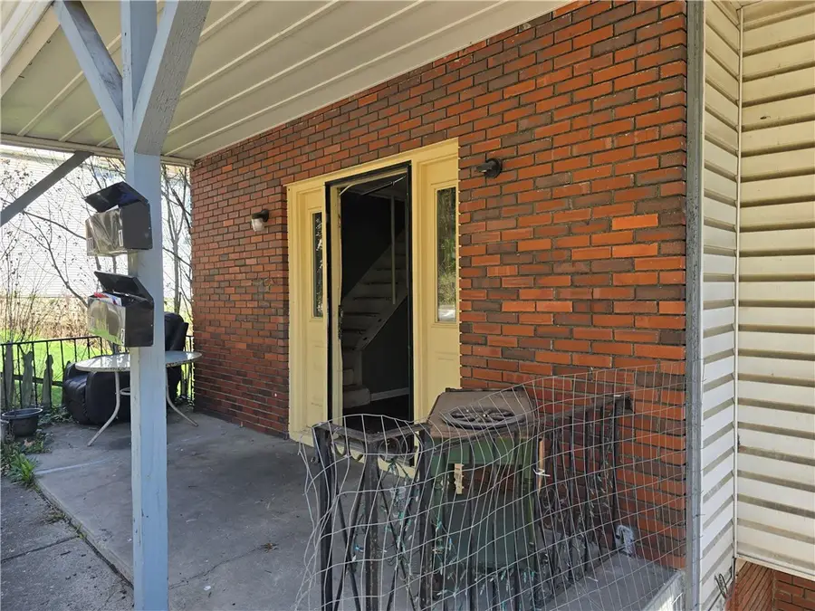 708 Lookout Avenue, Charleroi, PA 15022 - #2