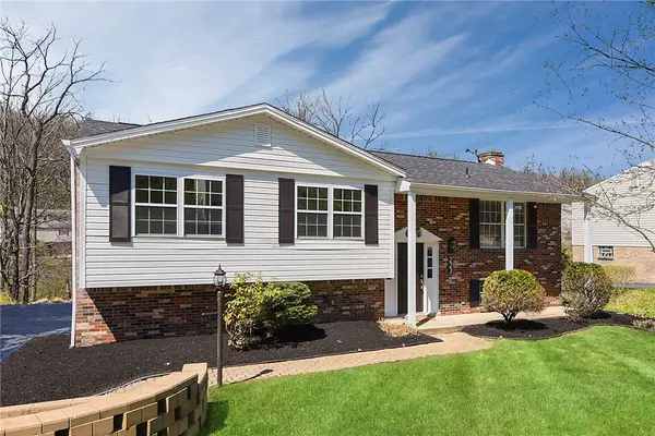 223 Ligonier Ln, New Kensington, PA 15068