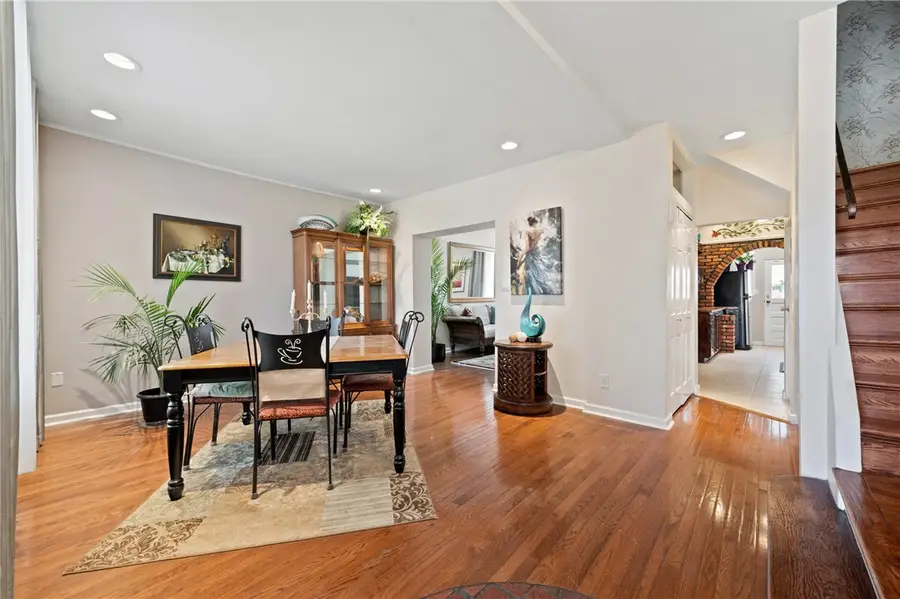 956 Greenfield Ave, Pittsburgh, PA 15217 - #3