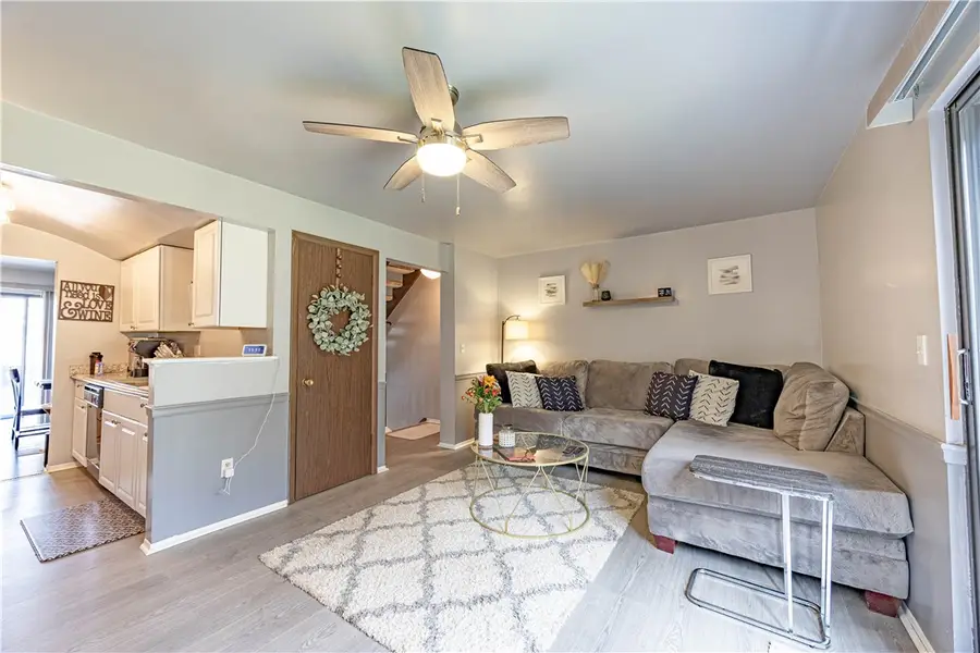 305 Woodbridge Dr, Pittsburgh, PA 15237 - #3