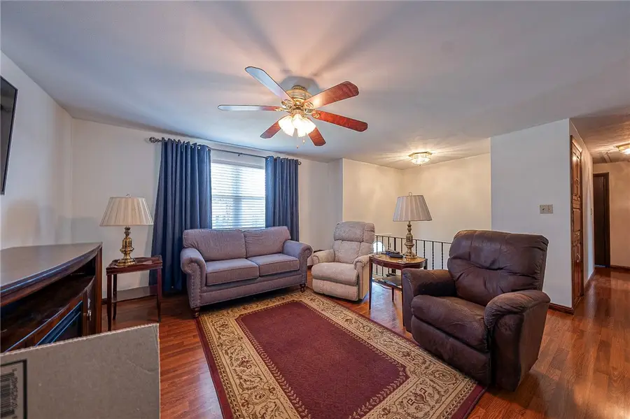 404 Summer Haven Ct, Pittsburgh, PA 15239 - #3