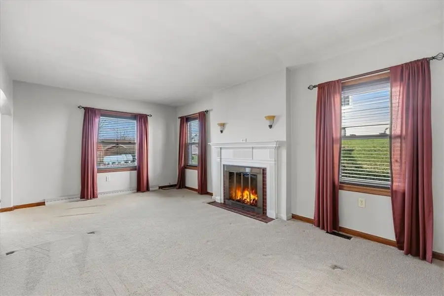 608 Grand Ave, Aliquippa, PA 15001 - #3