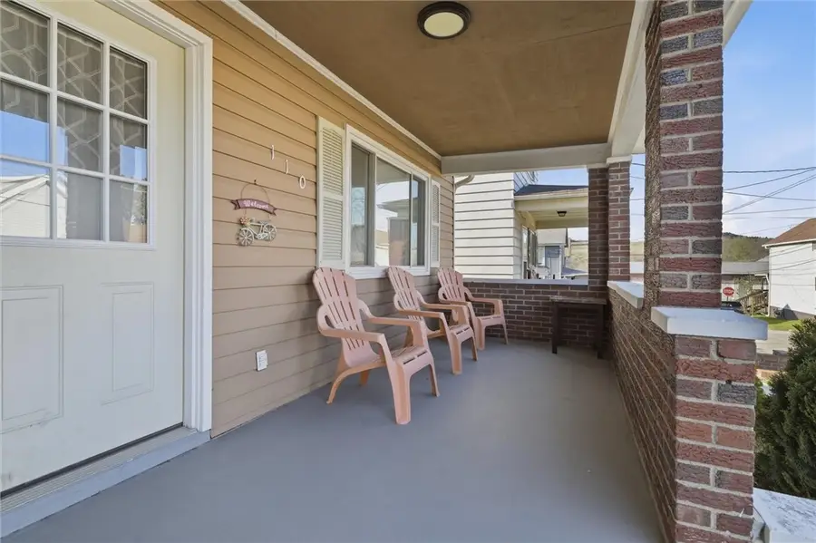 110 13th St, Ellwood City, PA 16117 - #3