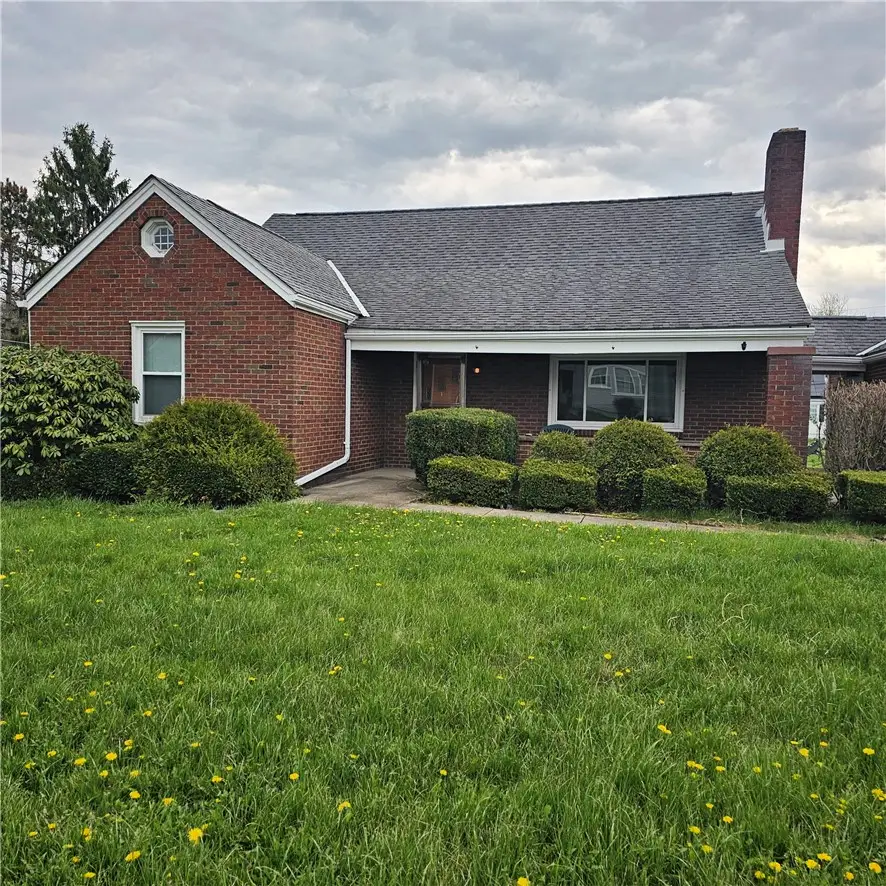 426 15th Avenue, Beaver Falls, PA 15010 - #2