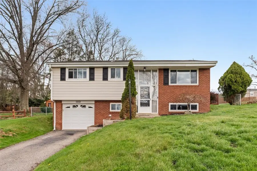 4052 Crestwood Dr, Gibsonia, PA 15044 - #2