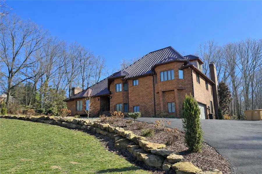 1 Coronado Dr, New Castle, PA 16105 - #2