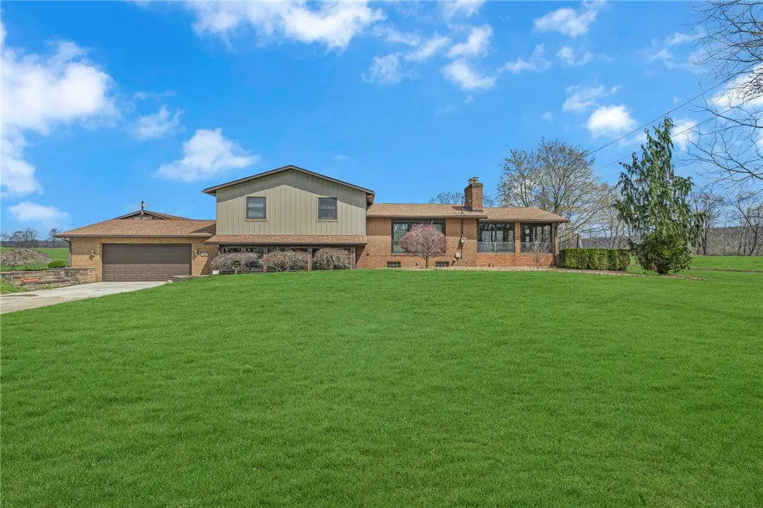 325 Sunnyside Road, New Castle, PA 16102 - #1