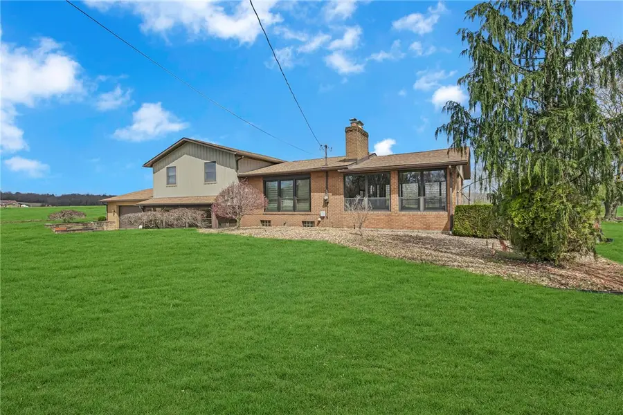 325 Sunnyside Road, New Castle, PA 16102 - #3