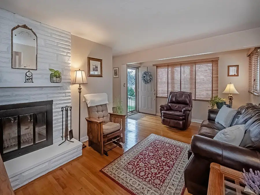 337 Long Dr, Pittsburgh, PA 15241 - #2