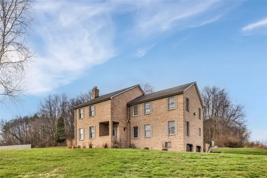 339 Lindsay Rd, Zelienople, PA 16063 - #2