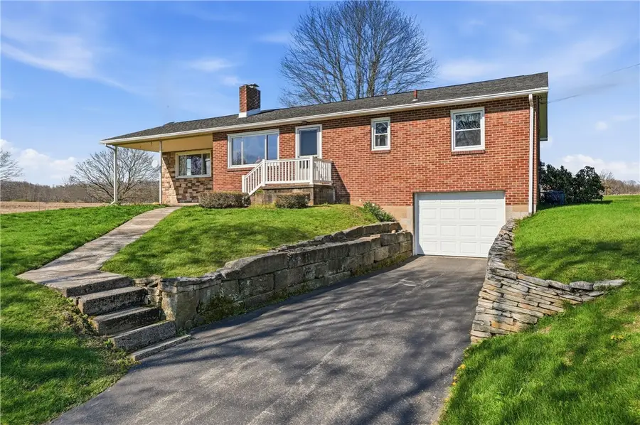 311 Rose Point Rd, New Castle, PA 16101 - #2