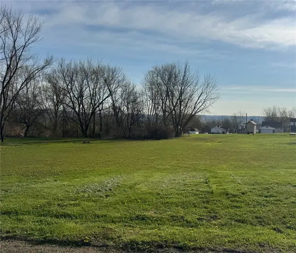 0 S Lee, New Castle, PA 16101