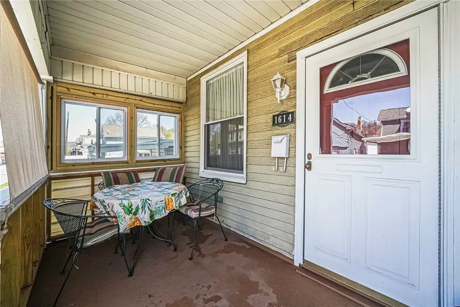 1614 5th Ave, Beaver Falls, PA 15010 - #3