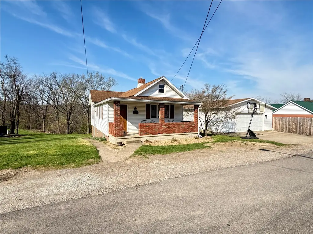 1350 Paradise Ave., Belle Vernon, PA 15012 - #1