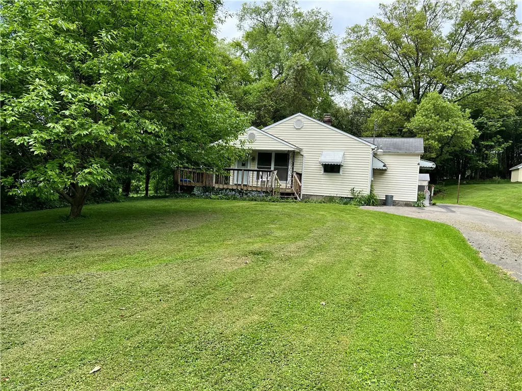 4 Woodbine Dr, Greenville, PA 16125 - #1