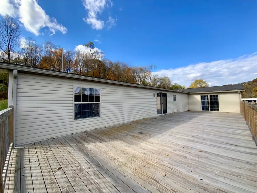 107 Francis Dr, Georgetown, PA 15043 - #3