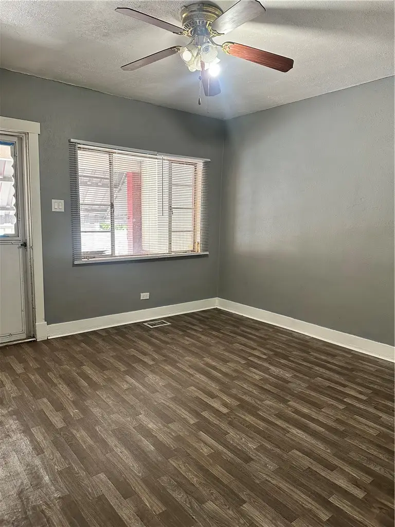 214 Fleet St, Braddock, PA 15104 - #3