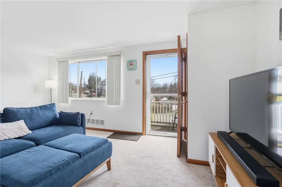 1216 Hollywood St, Pittsburgh, PA 15205 - #3