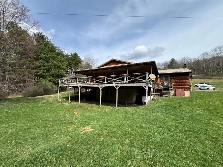 589 Walls Rd, Reynoldsville, PA 15851 - #3